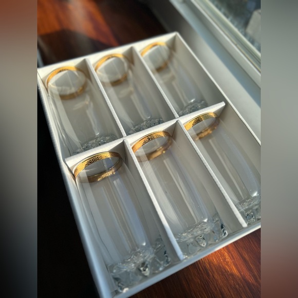 Glass Set - Picture 1 of 5